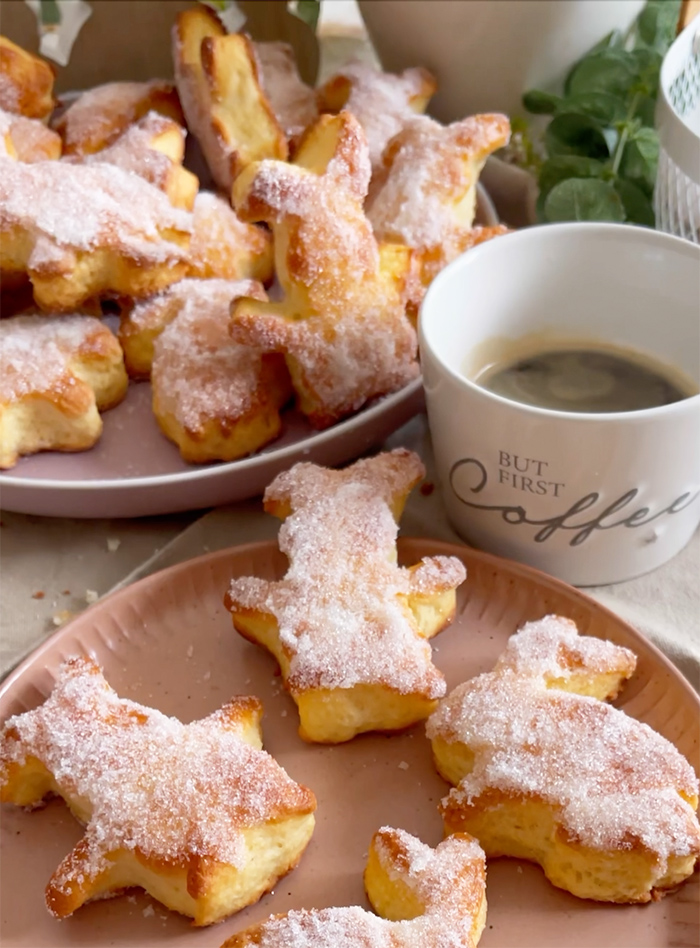 Quarkhasen backen: 20 himmlische fluffige Osterhasen aus zartem Quark-Öl-Teig