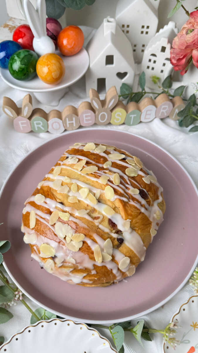 Unglaubliches fluffiges Osterbrot backen: Mit Trockenhefe und Rosinen 100% Einfach 2 Osterbrot backen