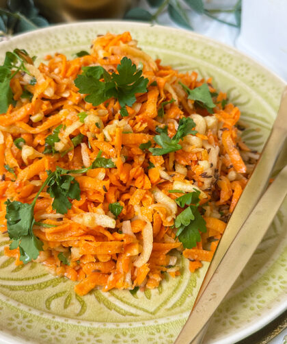 Hausgemachter Karottensalat mit Apfel wie von Oma – frisch, cremig und voller Geschmack