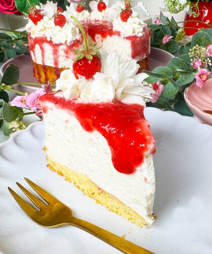 Fruchtige Milchreistorte mit Erdbeeren: 3 einfache Schritte zur perfekten Sommertorte 1 Milchreistorte mit Erdbeeren Rezept-Erdbeerkuchen