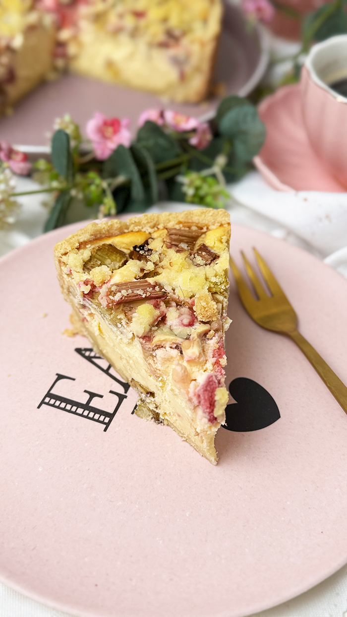 Rhabarber-Käsekuchen mit Streuseln Rezept: Ein 1 A Genuss für deine Geschmacksknospen