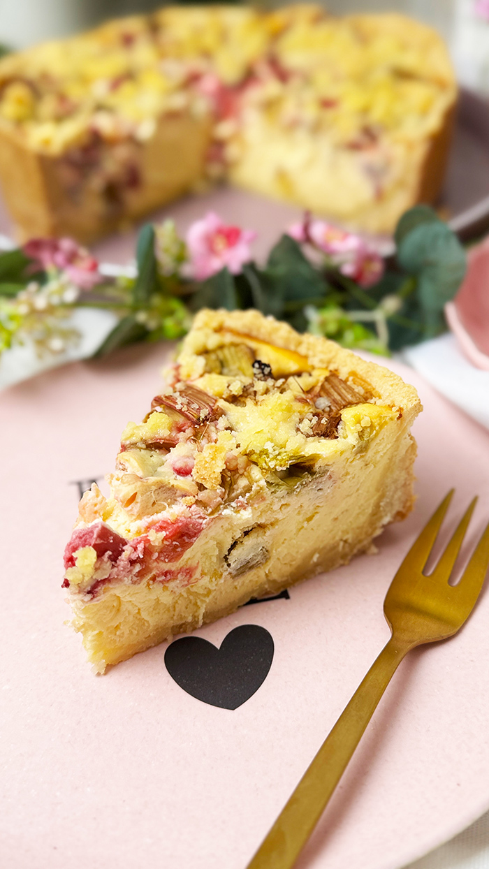 Rhabarber-Käsekuchen mit Streuseln Rezept: Ein 1 A Genuss für deine Geschmacksknospen