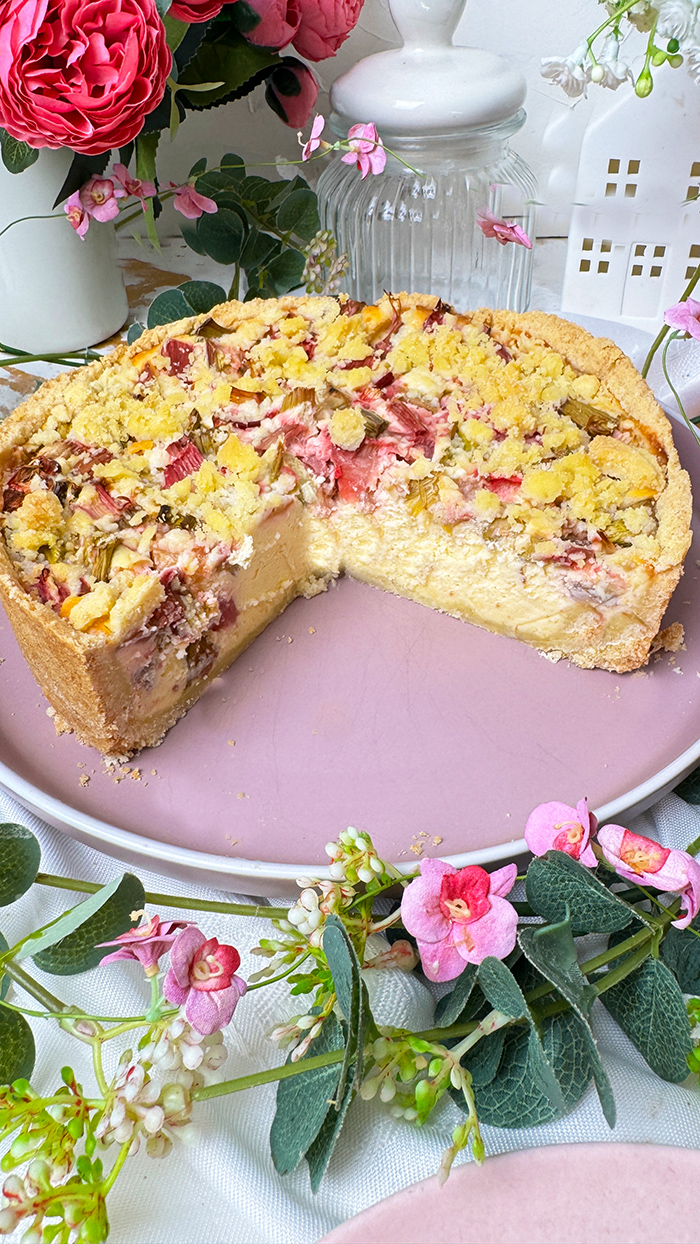 Rhabarber-Käsekuchen mit Streuseln Rezept: Ein 1 A Genuss für deine Geschmacksknospen