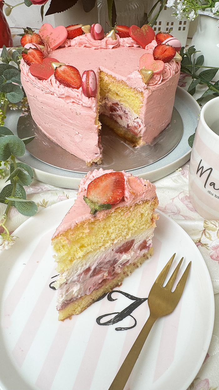 Schnelle Herztorte backen mit Erdbeeren für Muttertag oder Valentinstag 