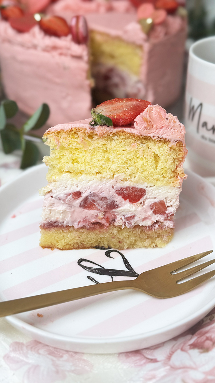 Schnelle Herztorte backen mit Erdbeeren für Muttertag oder Valentinstag 