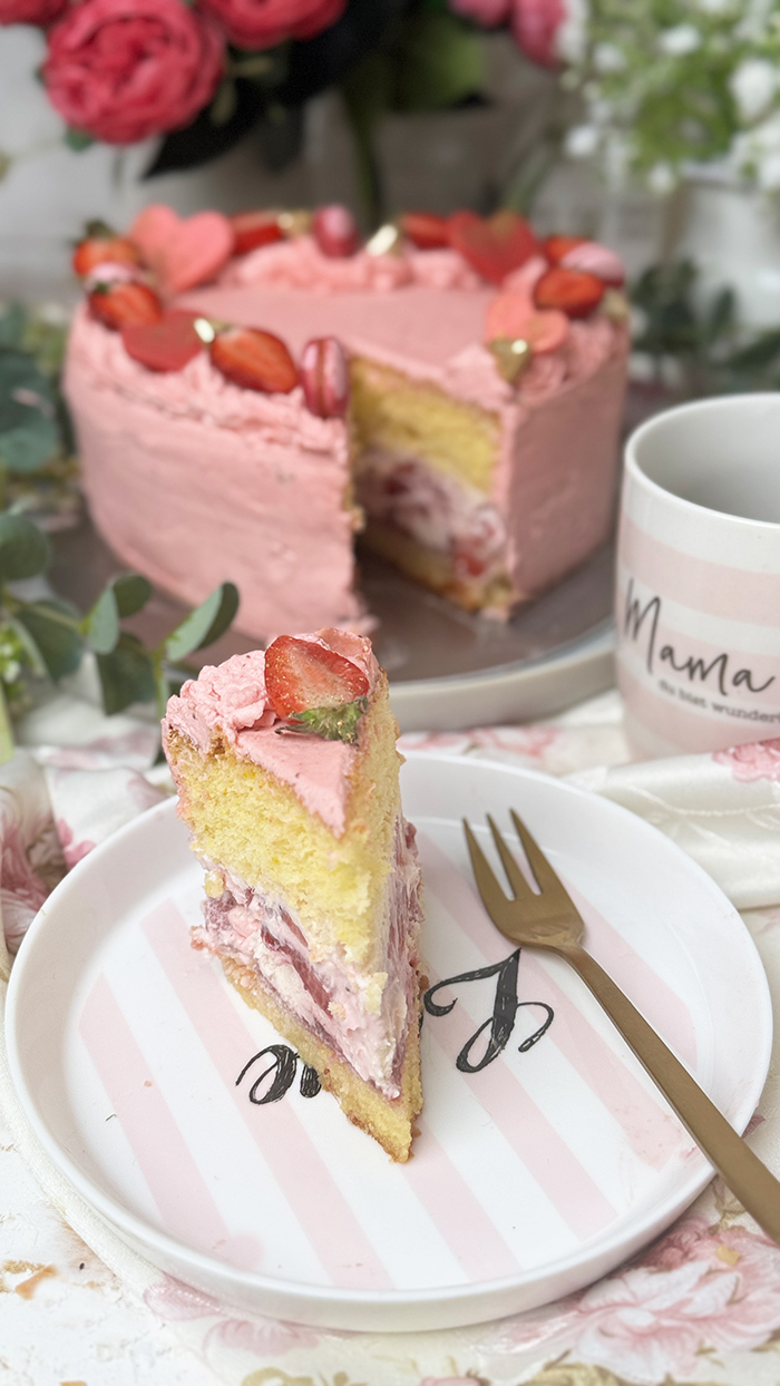 Schnelle Herztorte backen mit Erdbeeren für Muttertag oder Valentinstag 
