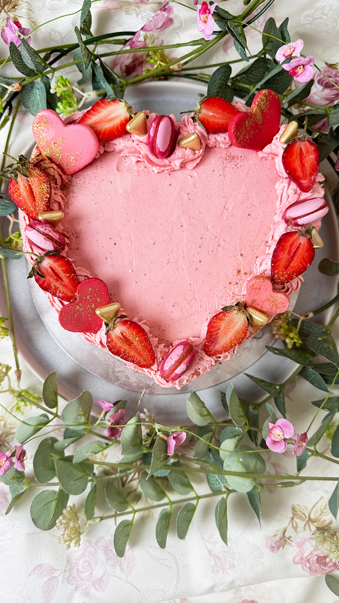 Schnelle Herztorte backen mit Erdbeeren für Muttertag oder Valentinstag 