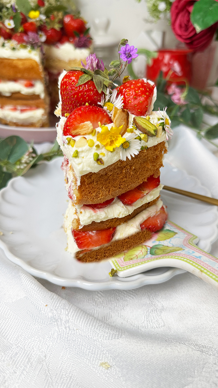 Schwedische Erdbeertorte Rezept / Midsommar-Torte Rezept