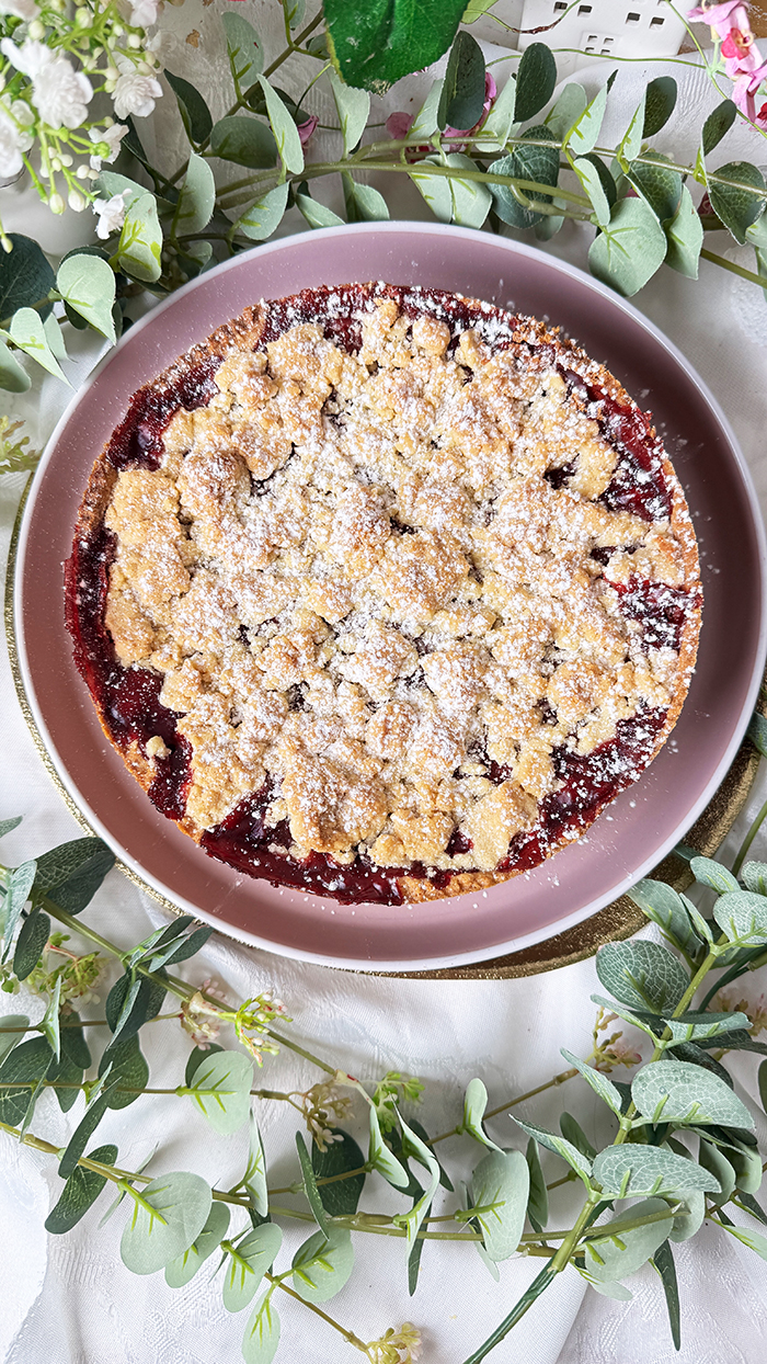 Einfacher Kirschkuchen mit Streuseln wie von Oma