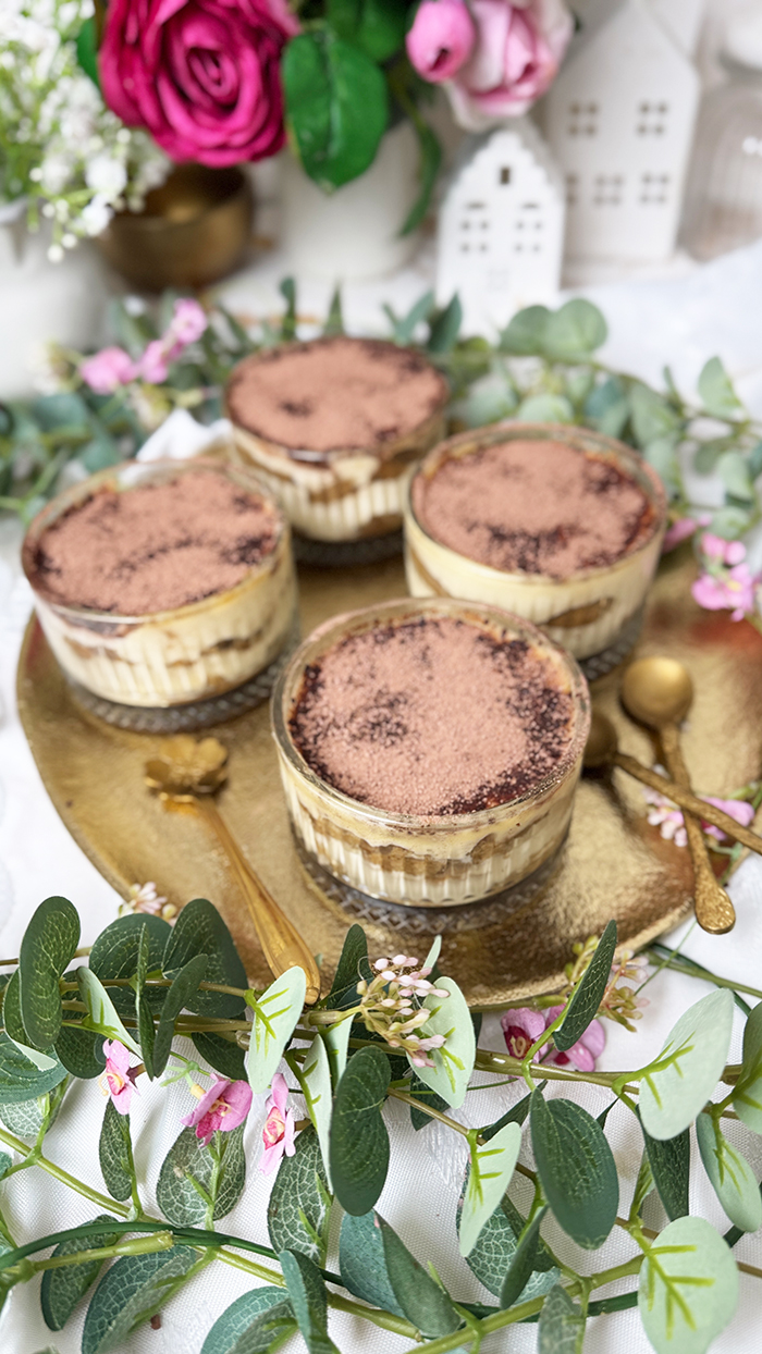 Original italienisches Tiramisu Rezept - 4 stück auf Einern Teller