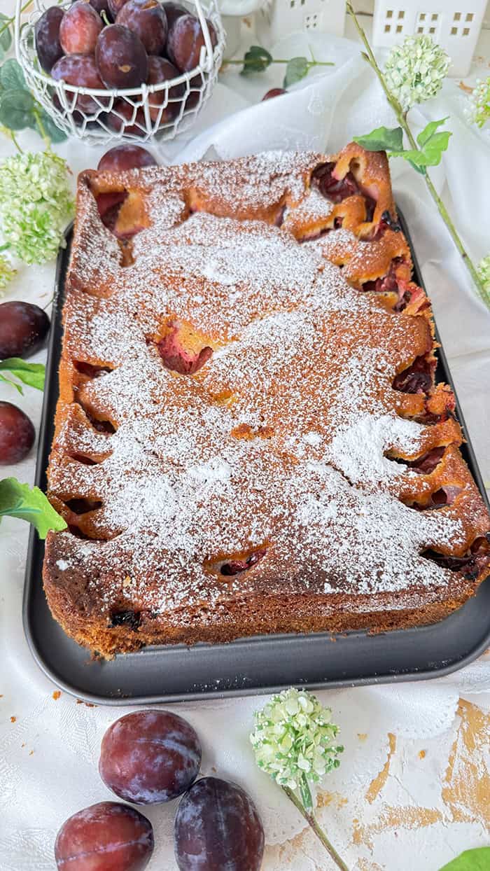 Schneller Zwetschgenkuchen vom Blech