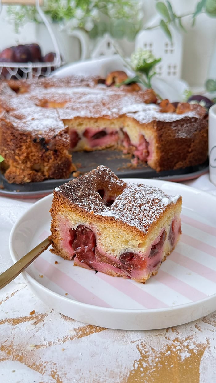 Schneller Zwetschgenkuchen vom Blech
