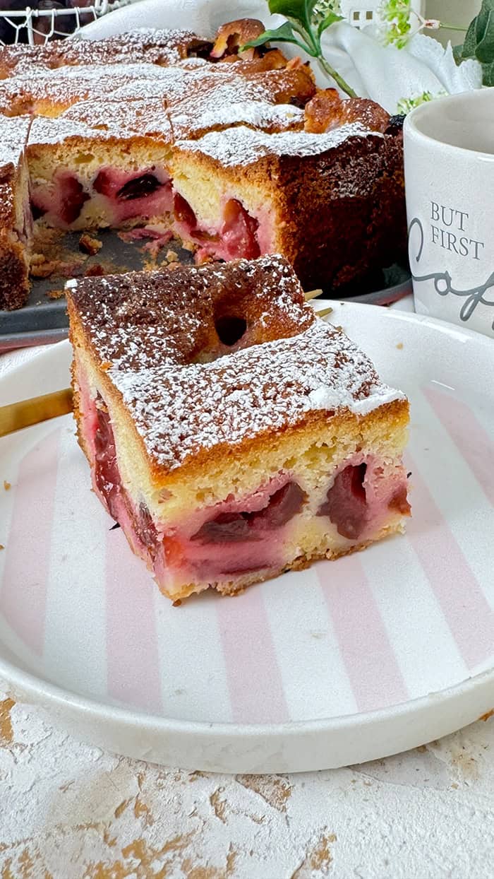 Schneller Zwetschgenkuchen vom Blech