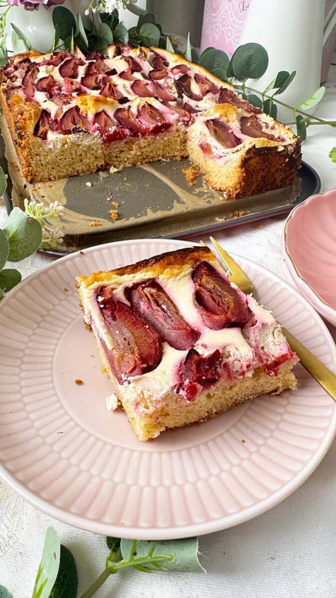 Einfaches Pflaumen-Cheesecake vom Blech Rezept: 1 A fruchtig und so cremig Einfaches Pflaumen-Cheesecake vom Blech Rezept: 1 A fruchtig und so cremig