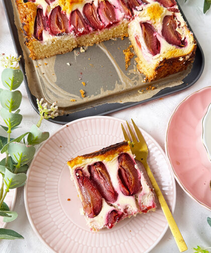 Einfaches Pflaumen-Cheesecake vom Blech Rezept: 1 A fruchtig und so cremig 1 Einfaches Pflaumen-Cheesecake vom Blech Rezept: 1 A fruchtig und so cremig