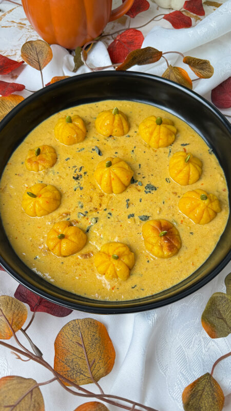 Kürbis-Gnocchi in cremiger Parmesan-Salbei-Sauce: 1 A einfaches Herbstrezept Kürbis-Gnocchi in cremiger Parmesan-Salbei-Sauce: 1 A einfaches Herbstrezept