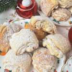 Frisch gebackene Burgenländer Kipferl Rezept, goldbraun und leicht knusprig