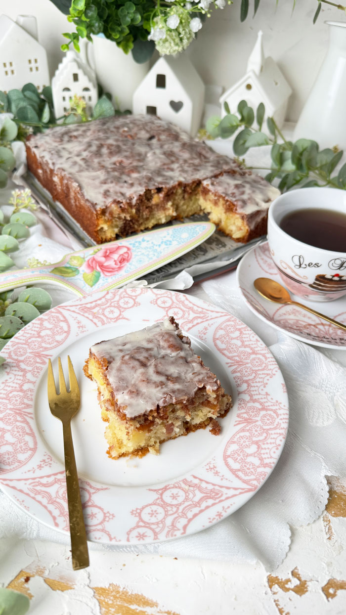 Zimtschnecken Kuchen mit Apfel Rezept TL