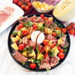 Melonensalat mit Schinken, Burrata , Sommersalata, Grillbeilage