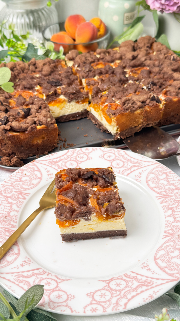 Saftiger Aprikosenkuchen mit Quark und Schokostreuseln nach Omas Art 1 Aprikosenkuchen mit Quark und Schokostreuseln
