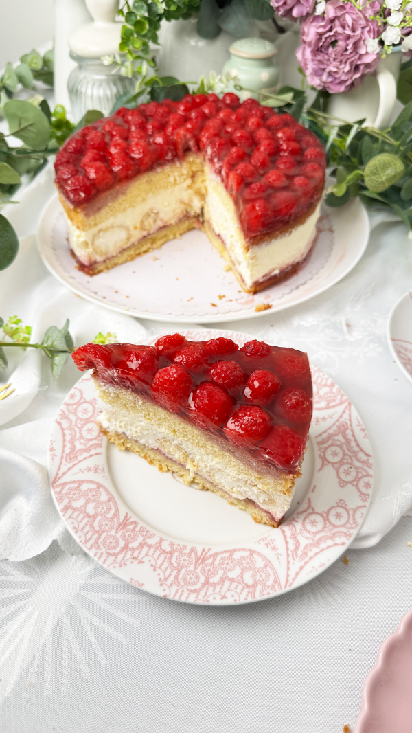 Windbeuteltorte mit Himbeeren, cremig, fruchtig und einfach 4 Windbeuteltorte mit Himbeeren, cremig, fruchtig und einfach 2