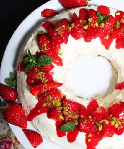 IMG.Erdbeer Pistazien Kranz mit Ricotta 4