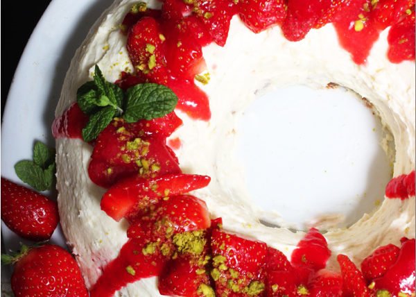 IMG.Erdbeer Pistazien Kranz mit Ricotta 4