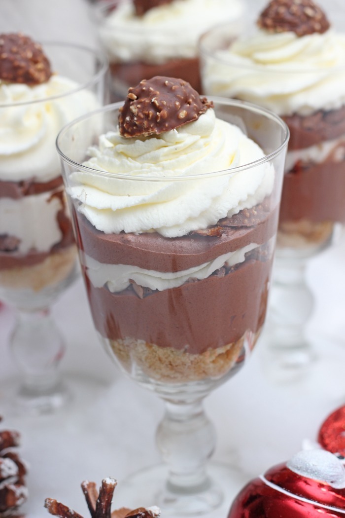 Rocher Schichtdessert mit Mousse au Chocolate und Butterspekulatius 