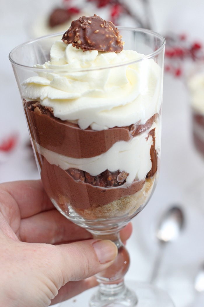 Rocher Schichtdessert mit Mousse au Chocolate - Nur 4 Zutaten