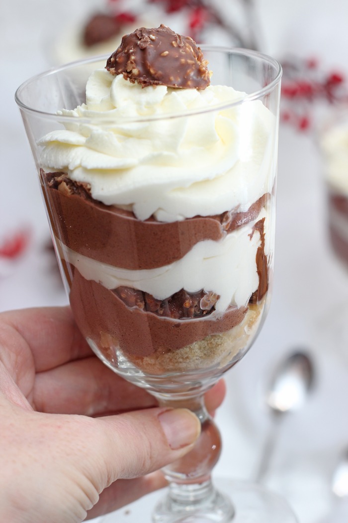 Rocher Schichtdessert mit Mousse au Chocolate und Butterspekulatius 