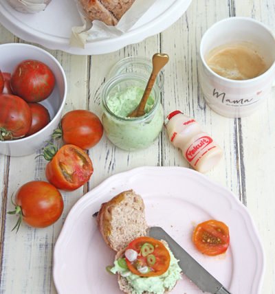 IMG 5 Morgen Fit Tipps für Mamas mit Yakult Gesundes Walnuss Brioche Rezept TL