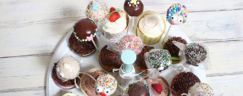 Cake Pops-Kuchen am Stiel & EMSA myBAKERY Falt-Partybutler unterwegs 1