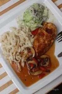 Dinkelnudeln mit soße geht bei uns immer.... Und bei euch? 5