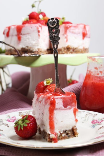 American Cheesecake mit Erdbeeren ohne Backen American Cheesecake mit Erdbeeren ohne Backen