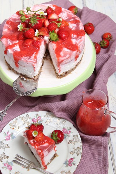 American Cheesecake mit Erdbeeren - Kuchen ohne backen