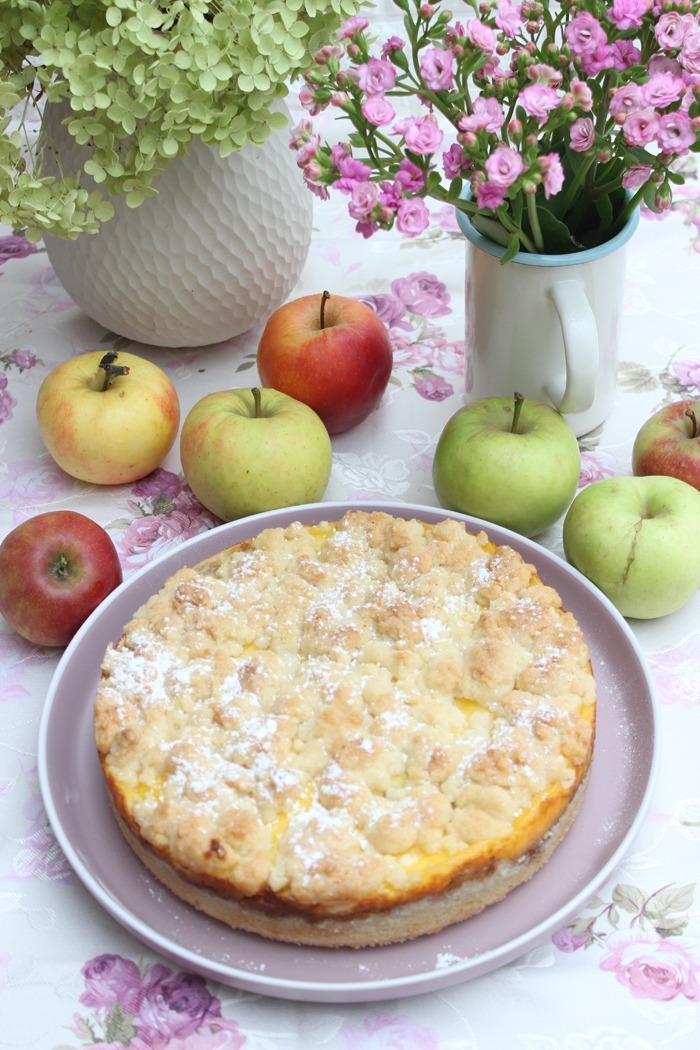 Apfel-Flammeri-Streuselkuchen Rezept