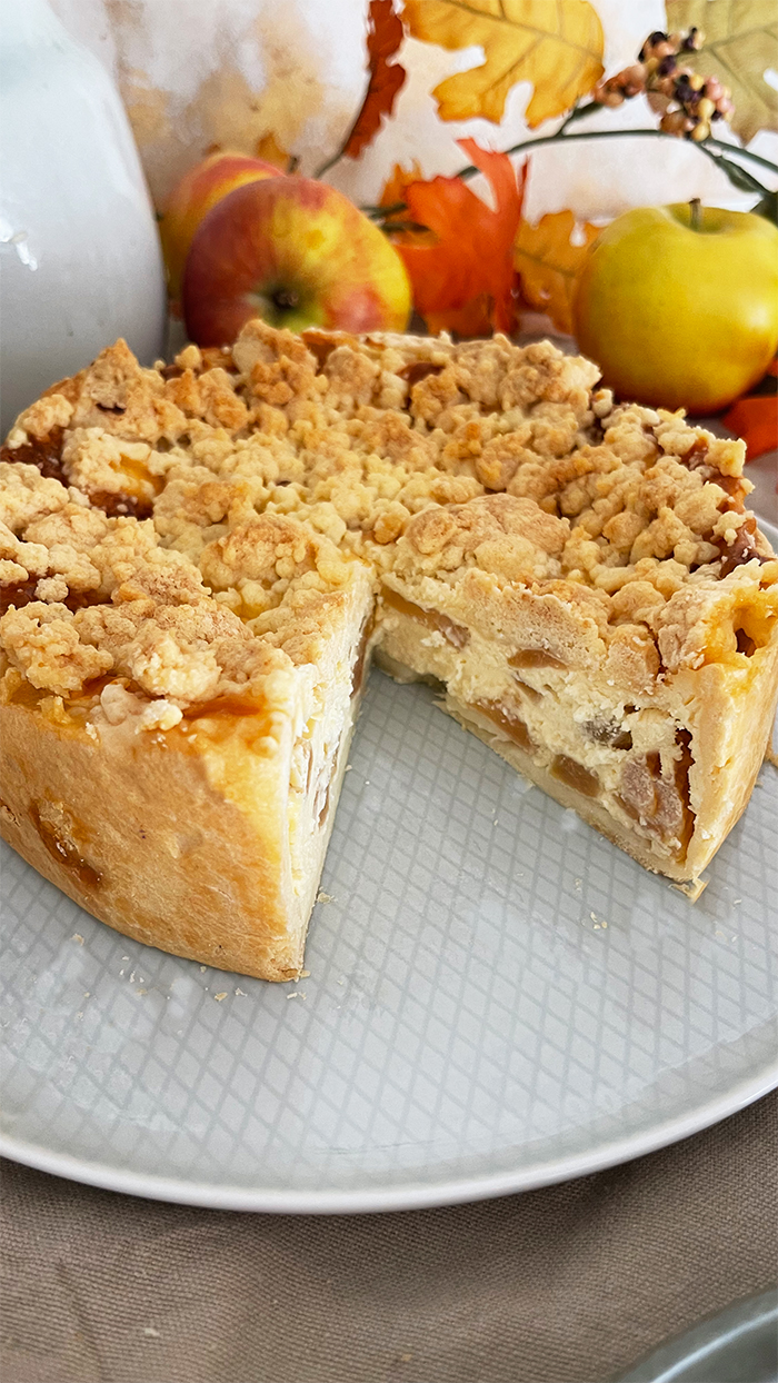 Apfel-käsekuchen mit streusel - unwiderstehliches rezept, apfelkuchen mit streusel, apfelkuchen rezept,omas rezept, einfacher apfelkuchen