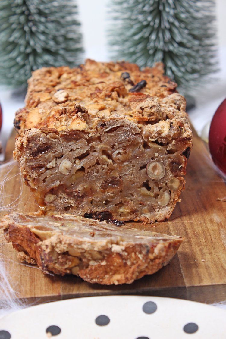 Fruchtiges Apfelbrot mit Spekulatiuscreme