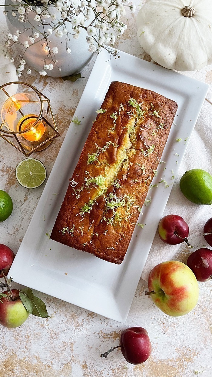 Saftiger Apfelkuchen mit Honig und Limetten Rezept