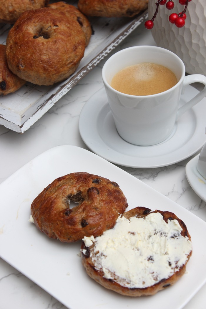 Bagels mit Zimt und Rosinen - Cinnamon-Raisin Bagel