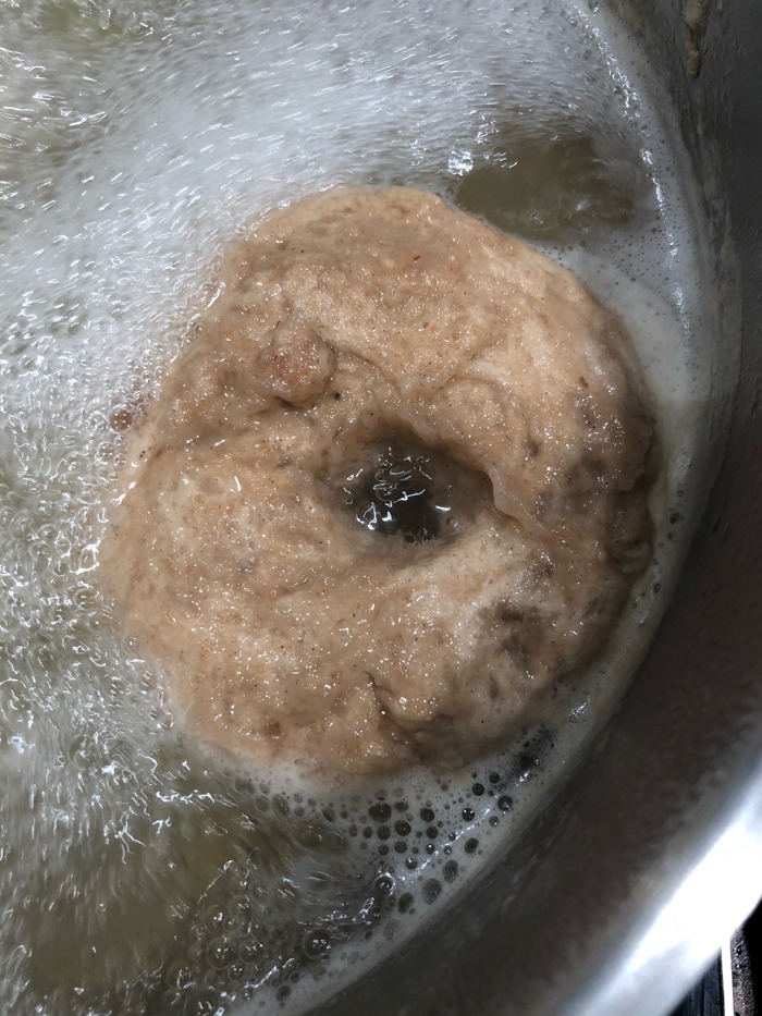 Bagels mit Zimt und Rosinen - Cinnamon-Raisin Bagel