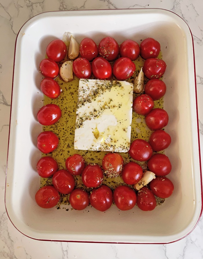 Baked Feta Pasta - nur 3 Zutaten, der TikTok Trend