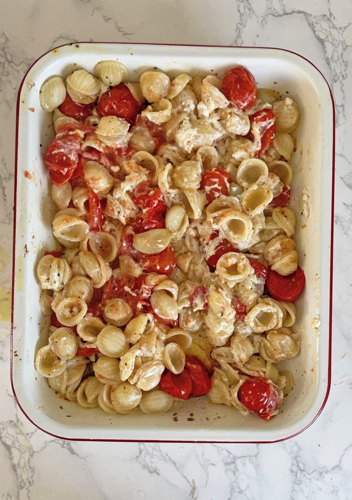 Baked Feta Pasta - nur 3 Zutaten, der TikTok Trend