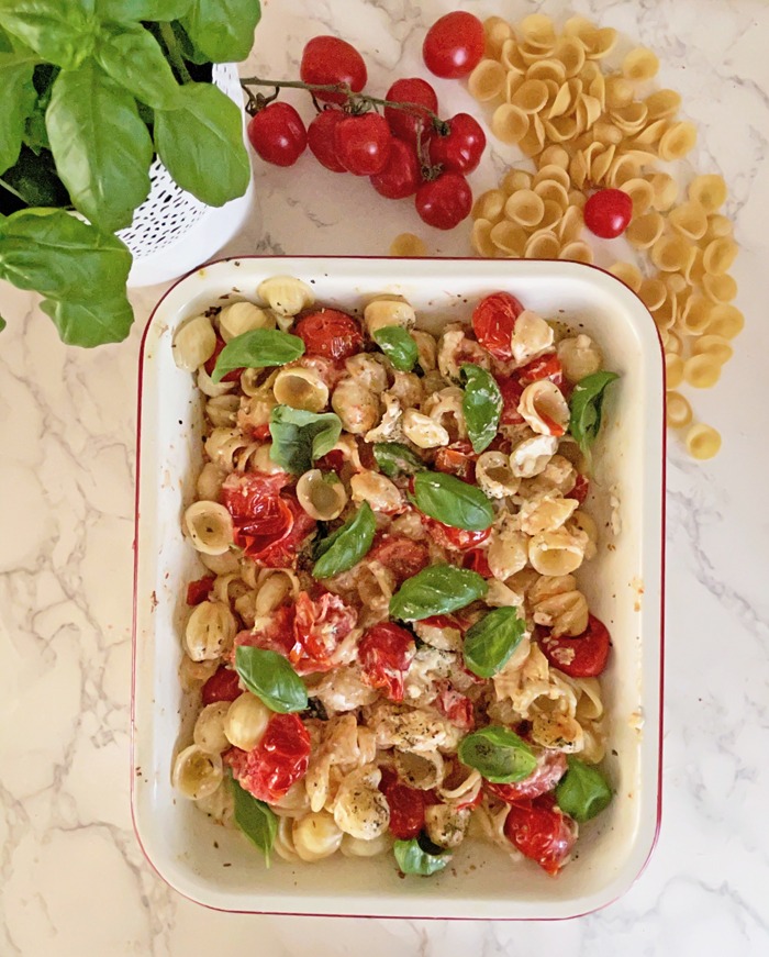Baked Feta Pasta - nur 3 Zutaten, der TikTok Trend