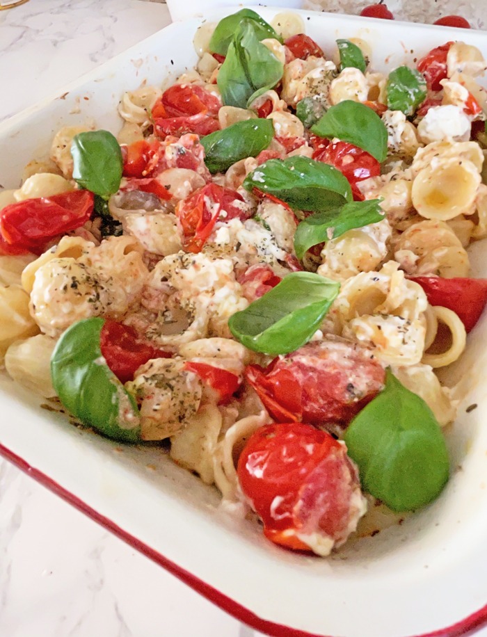 Baked Feta Pasta - nur 3 Zutaten, der TikTok Trend