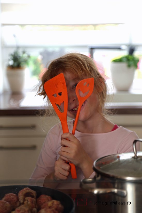 Hackfleischbällchen in tomaten-gemüsesoße mit uncle ben's basmatireis - gemeinsam kochen mit den kids & gewinnspiel!