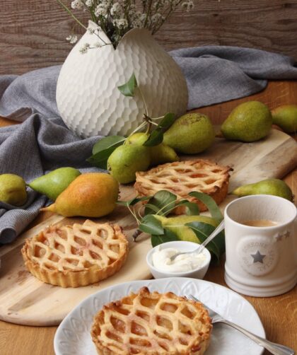 So machst du fruchtige Birnen-Zimt-Pie Rezept 1 IMG Birnen Zimt Pie Rezept 7