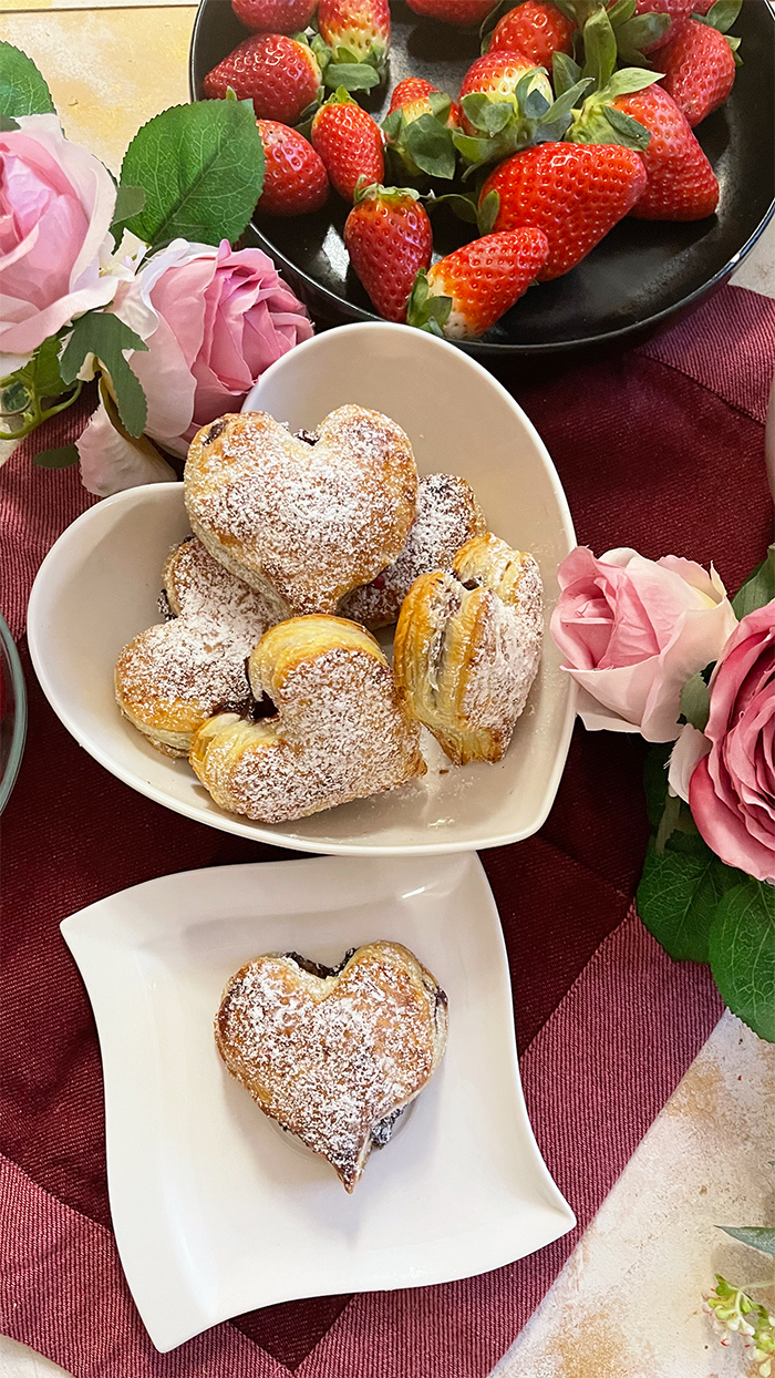 IMG Blaetterteig Herzen mit Nutella und Fruechten 2