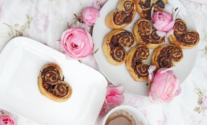 Blätterteig-Herzen mit nutella und Nüssen gefüllt 12