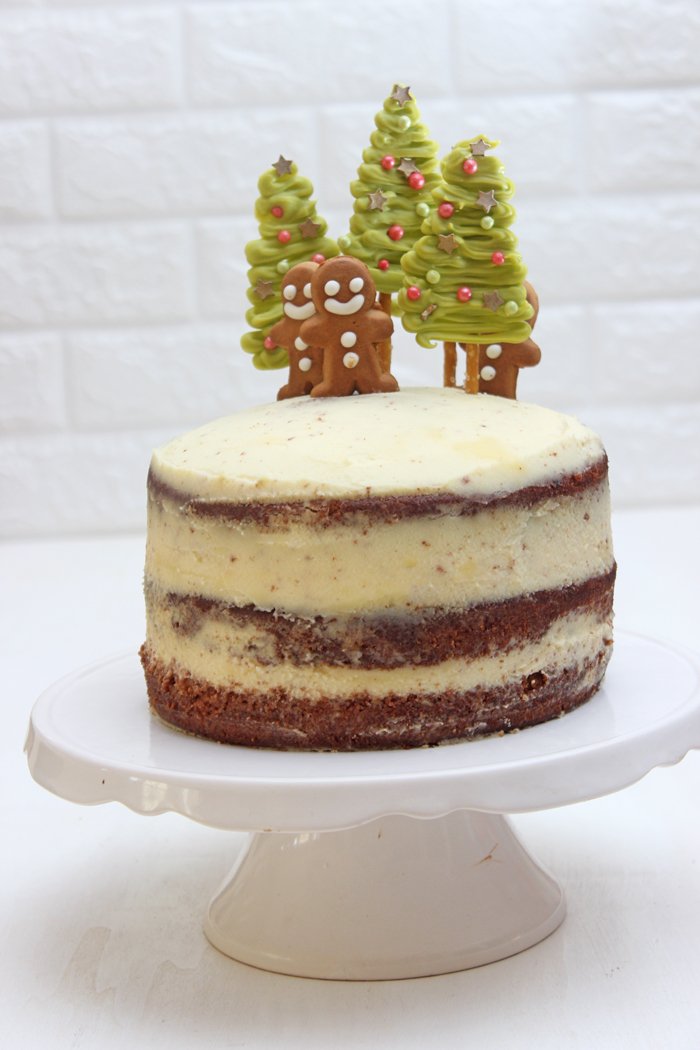 Bratapfeltorte mit Lebkuchen und Frischkäse-Buttercreme - Weihnachtliche Torte